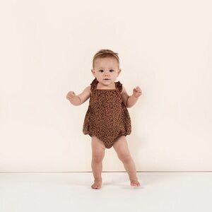Rylee and cru clementine romper cheetah 18/24